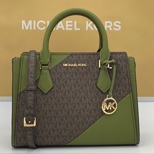 MICHAEL KORS HOPE MEDIUM MESSENGER EVERGREEN MULTI